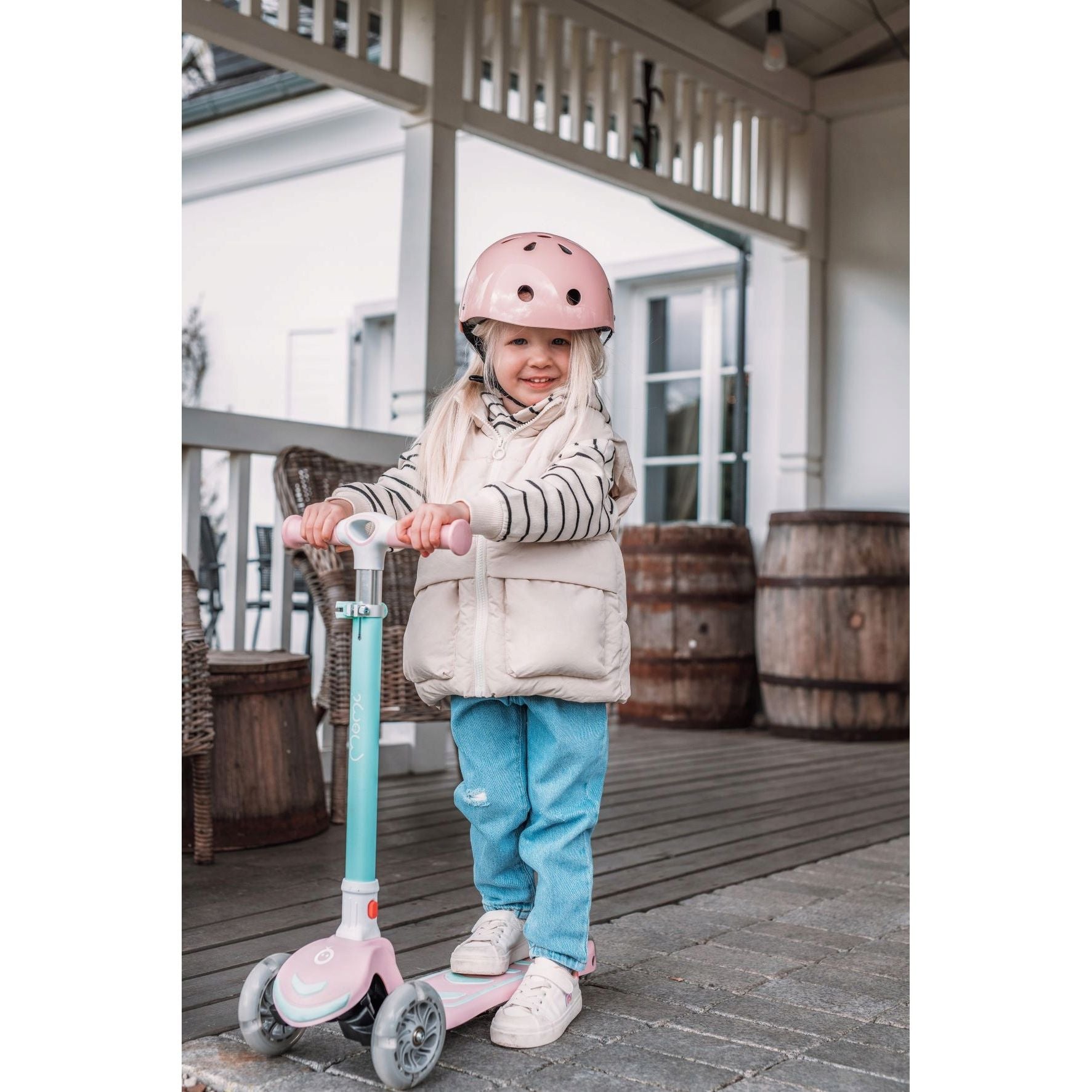 HULAJNOGA-TROJKOLOWA-SKLADANA-KOLA-LED-MoMi-VIVIO-Wysokosc-kierownicy-67-81-cm